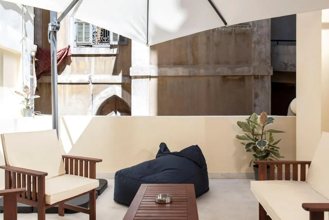 Mauds Elegant Cocoon At Monot Apartment Beirut Lebanon